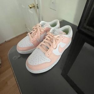 NIKE DUNKS PINK AND WHITE SIZE 7 WOMENS